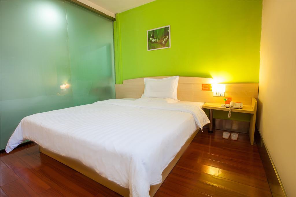 7Days Inn Guilin Railway Station Номер фото