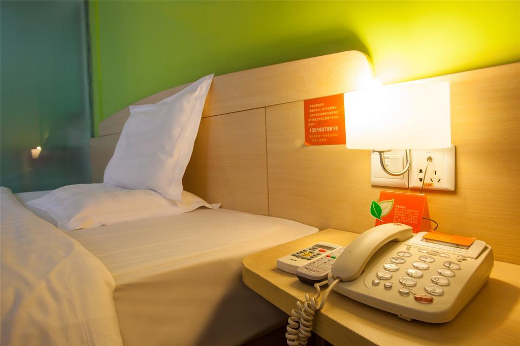 7Days Inn Guilin Railway Station Экстерьер фото