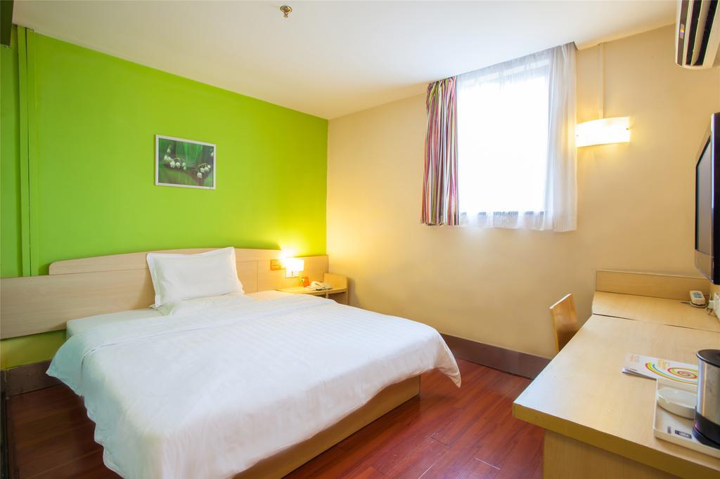 7Days Inn Guilin Railway Station Экстерьер фото