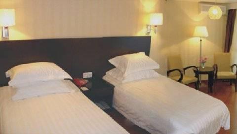7Days Inn Guilin Railway Station Экстерьер фото